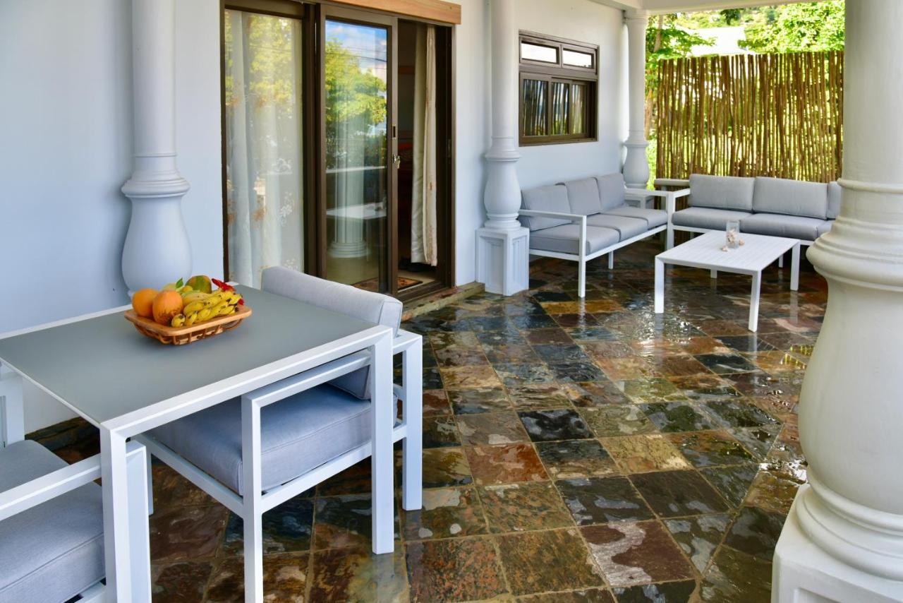 Sea Splash Self Catering And La Petite Maison 그랑당스 외부 사진