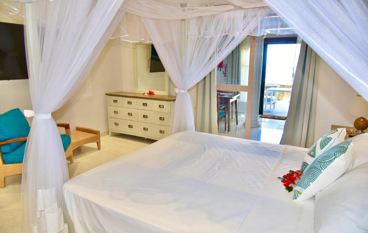 Sea Splash Self Catering And La Petite Maison 그랑당스 외부 사진