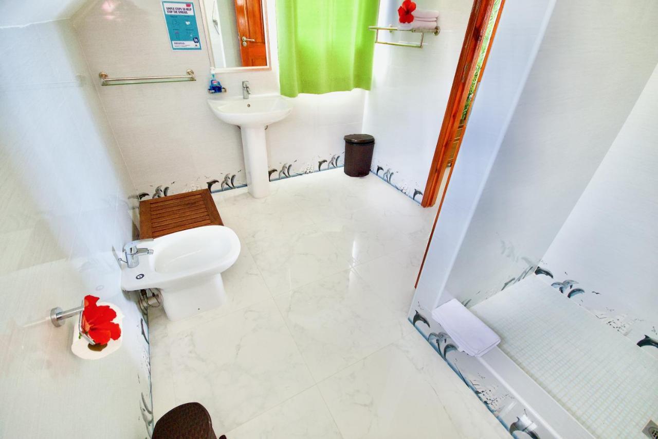 Sea Splash Self Catering And La Petite Maison 그랑당스 외부 사진