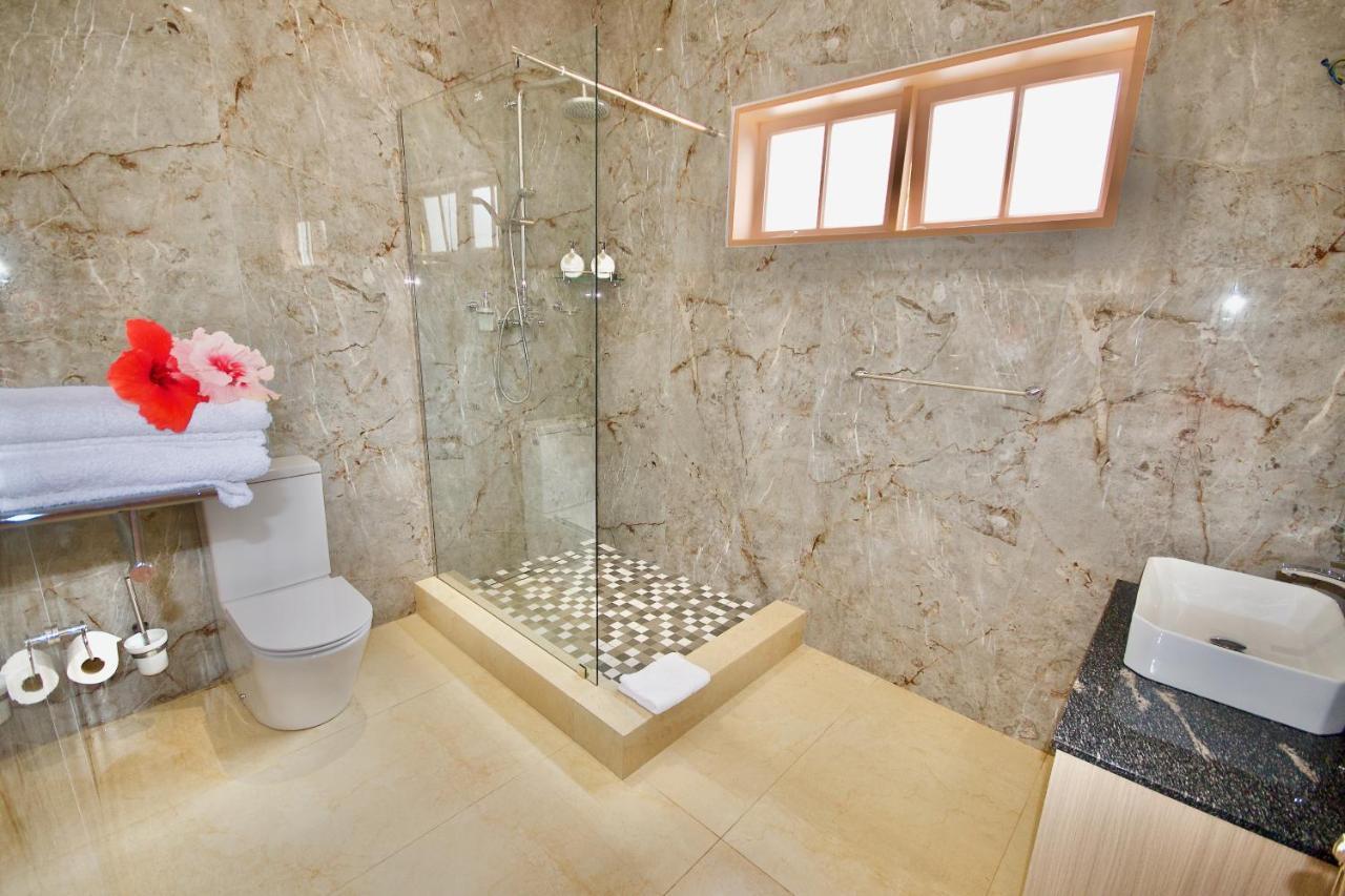 Sea Splash Self Catering And La Petite Maison 그랑당스 외부 사진